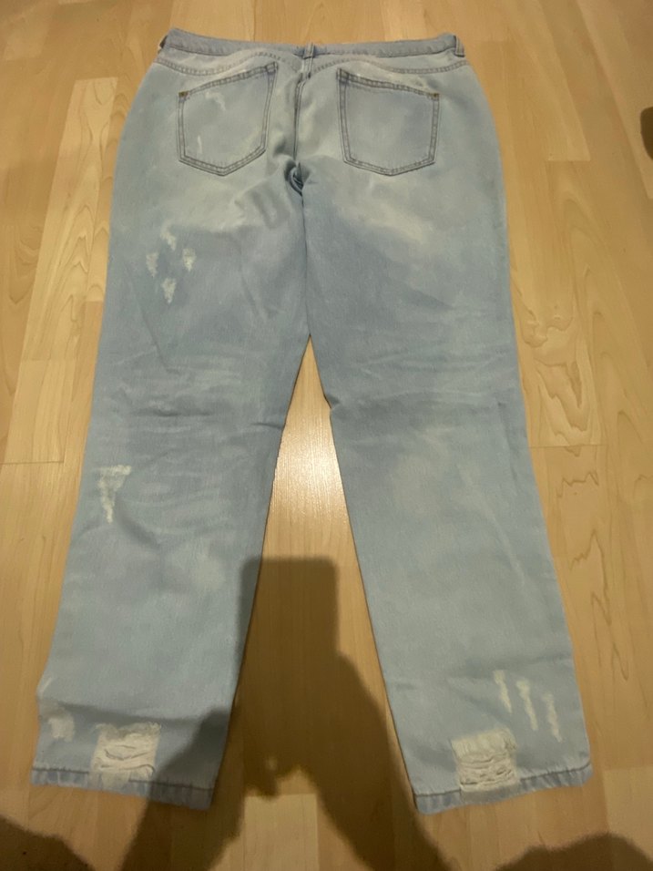 Çiçek Desenli Düğmeli Mavi Kot Pantolon - Görsel 3