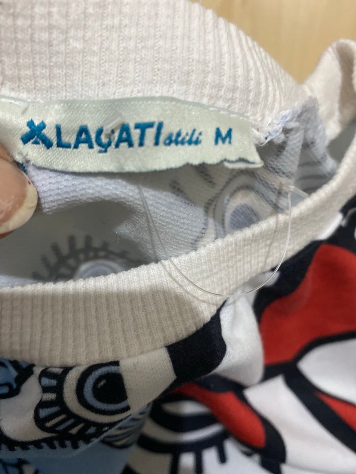 Kadın Renkli Baskılı Kısa Sweatshirt - Görsel 4