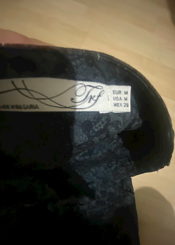 Siyah gri çiçek desenli Midi Straplez Elbise - Görsel 5