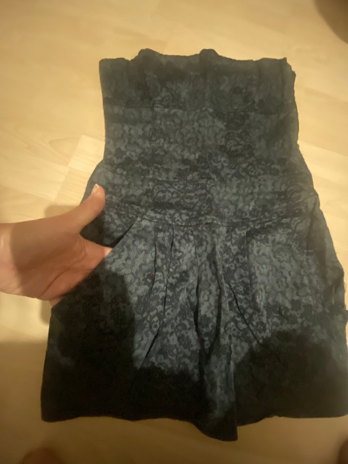 Siyah gri çiçek desenli Midi Straplez Elbise - Görsel 4