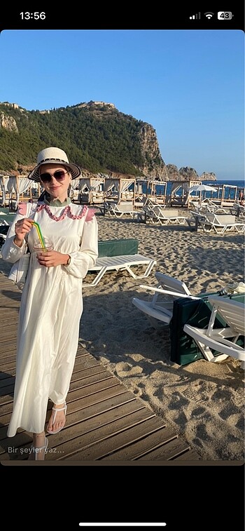 Beyaz elbise