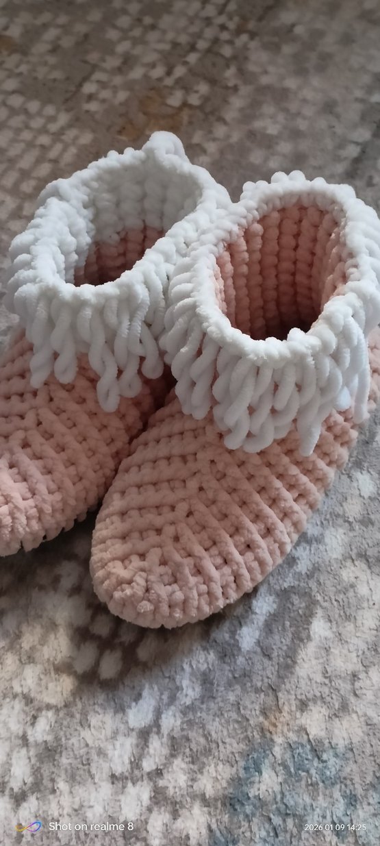 Kız Çocuk Pembe Örgü Sıcak Ev Terliği - Görsel 2