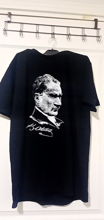 Atatürk desenli tişört 
