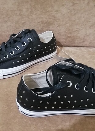 Bayan siyah deri zımbalı converse