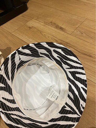  Beden bucket zebra şapka