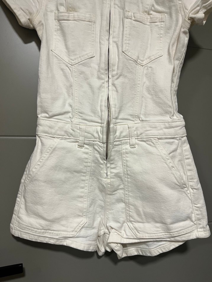 Beyaz Kısa Kollu Mini Bershka Tulum - Görsel 3