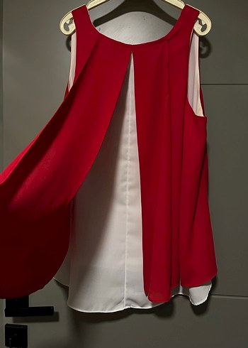 Kırmızı V Yakalı Kolsuz Bluz - Görsel 4