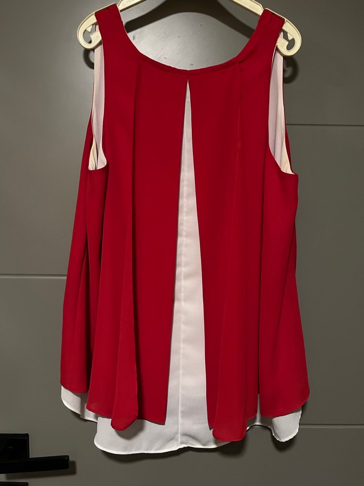 Kırmızı V Yakalı Kolsuz Bluz - Görsel 3