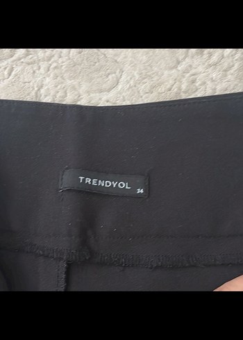 Trendyol & Milla Kadın Siyah Kemerli Kumaş Pantolon