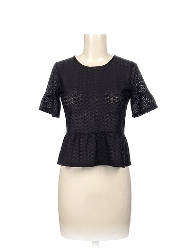 Only T-shirt %70 İndirimli.