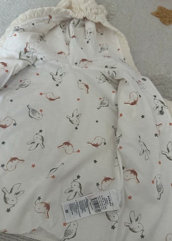 Kitikate Kapüşonlu Bej Kız Montu - Görsel 3