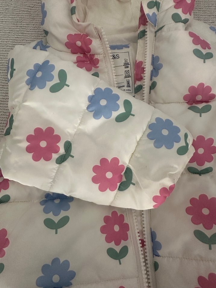 Marks and Spencer Kız Çocuk Çiçek Desenli Kapüşonlu Mont - Görsel 2