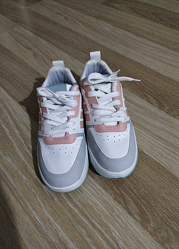 Adidas Acil satılık