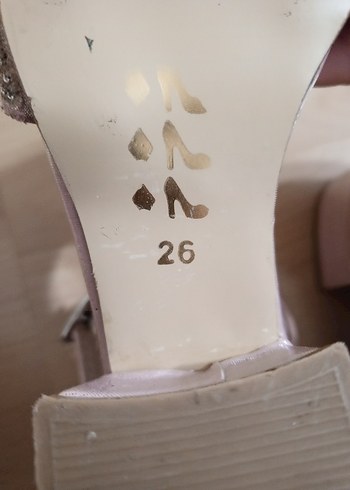 Kız Çocuk Pembe Parlak Süet Kemerli Özel Ayakkabı - Görsel 6