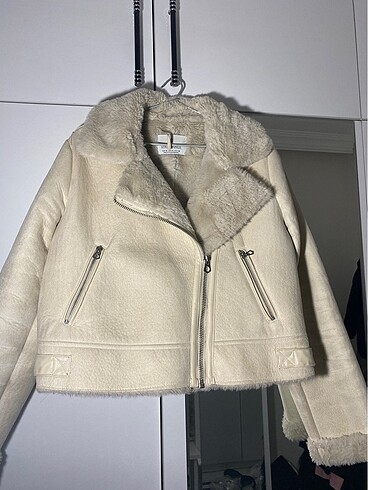 Stradivarius kürklü crop mont