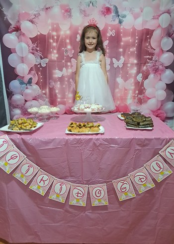 kelebek kanatlı beyaz elbise - Görsel 2