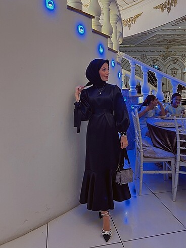 s Beden SİYAH ELBİSE