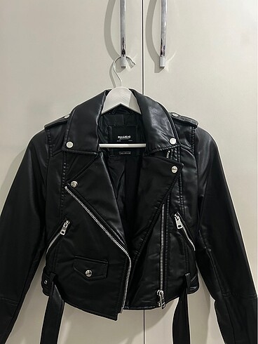 PULL BEAR SİYAH DERİ CEKET
