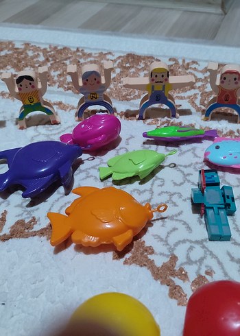 Renkli Plastik Deniz ve Figür Oyuncakları - Görsel 2