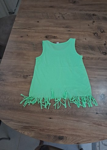 Yeşil Püsküllü Kolsuz Kız Tişörtü - Görsel 2