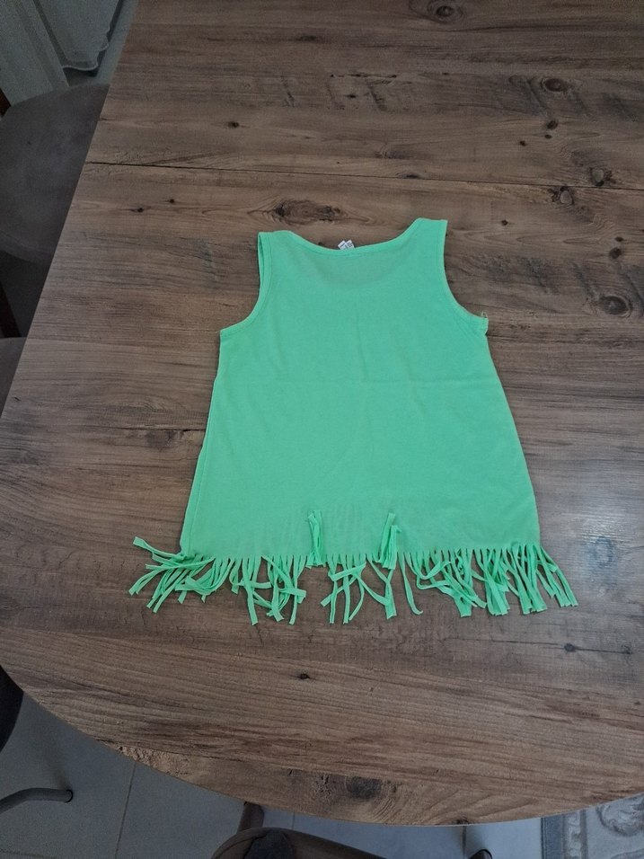 Yeşil Püsküllü Kolsuz Kız Tişörtü - Görsel 2