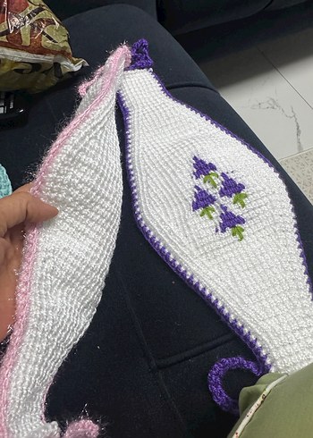 Mor Nakışlı Bebek Önlüğü - Görsel 2