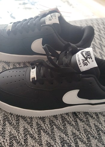 Nike Air Force 1 Siyah Beyaz Sneaker