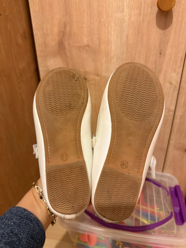 Kız Çocuk Beyaz Tokalı Babet Ayakkabı - Görsel 5