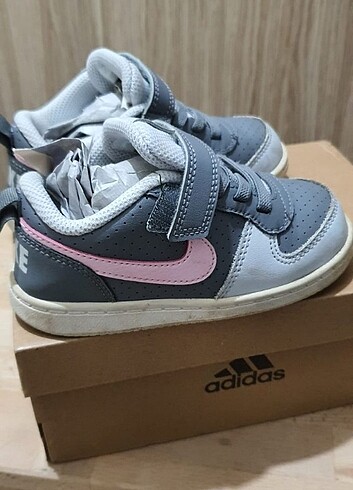 25 Beden Nike spor ayakkabı