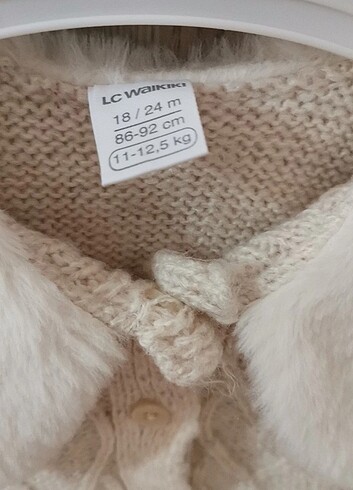 LC Waikiki Kız bebek yelek