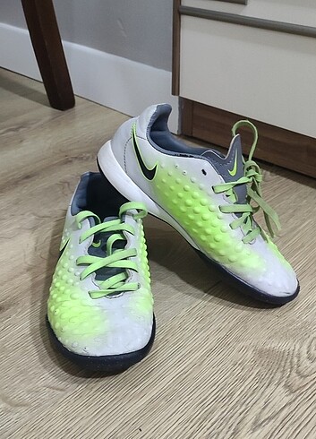 Nike 29.5 numara orjinal Nike spor ayakkabı 