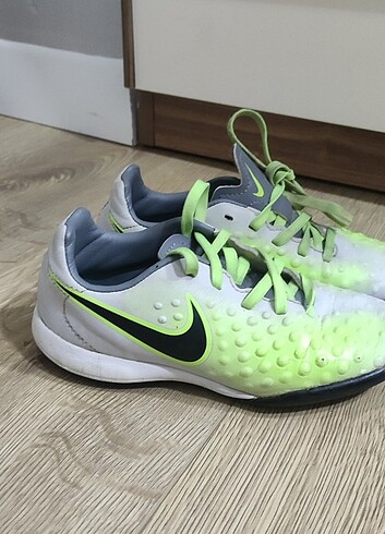 Nike Nike 29.5 numara orjinal Nike spor ayakkabı