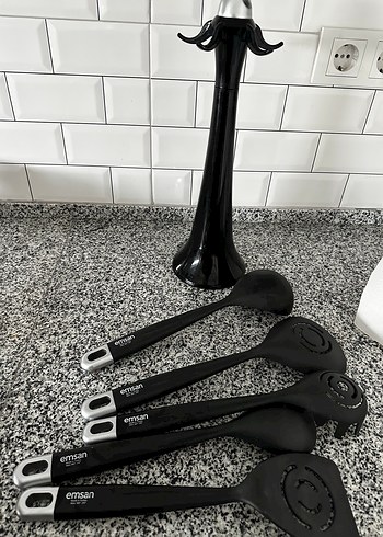 Siyah Mutfak Kepçeleri ve Standı - Görsel 3