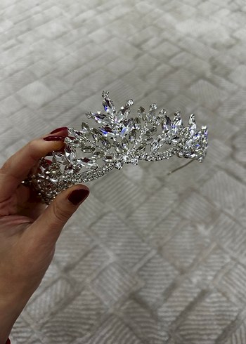 Parlak Beyaz Taşlı Gelin Tacı - Görsel 2