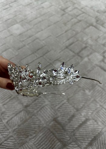 Parlak Beyaz Taşlı Gelin Tacı - Görsel 3