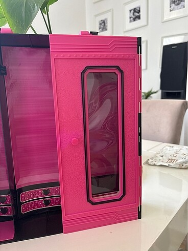  Beden Renk Barbie dolap