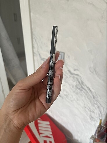  Beden Flormar mat eyeliner