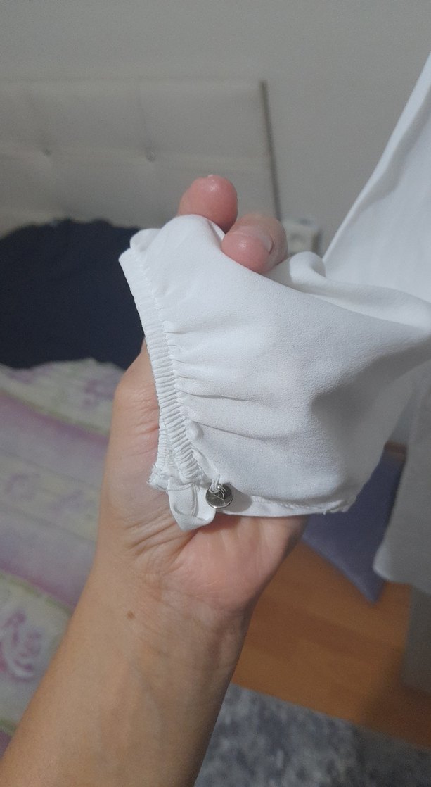 V Yaka Beyaz Kadın Pamuk gömlek - Görsel 2