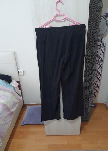 Kadın Siyah Midi Kumaş Pantolon - Görsel 2