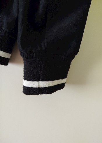 Bershka Siyah Fermuarlı Ceket - Görsel 3