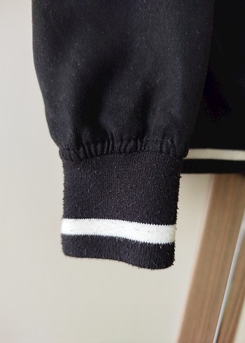 Bershka Siyah Fermuarlı Ceket - Görsel 4