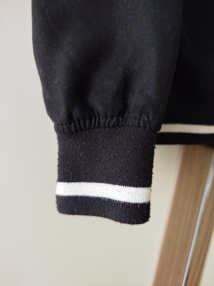 Bershka Siyah Fermuarlı Ceket - Görsel 4