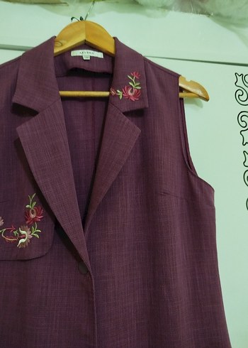 Uzun Mürdüm Nakışlı Kadın Yelek - Görsel 3