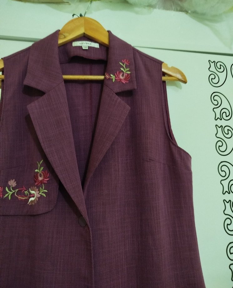 Uzun Mürdüm Nakışlı Kadın Yelek - Görsel 3