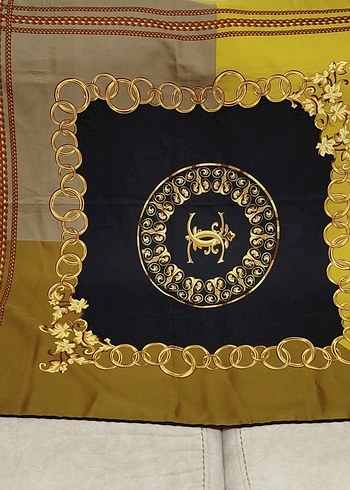 Parlak Altın Renkli İpek Görünümlü Kadın eşarp - Görsel 4