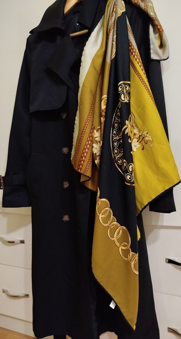 Parlak Altın Renkli İpek Görünümlü Kadın eşarp - Görsel 2