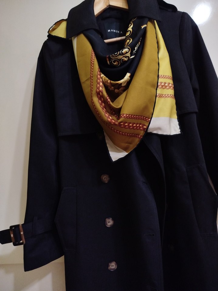 Parlak Altın Renkli İpek Görünümlü Kadın eşarp - Görsel 5