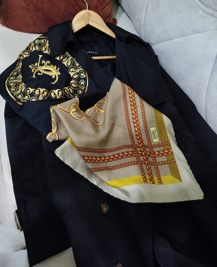 Parlak Altın Renkli İpek Görünümlü Kadın eşarp - Görsel 3