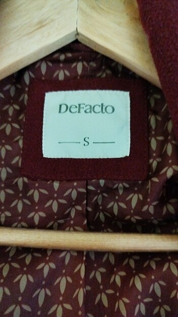 s Beden Defacto Mor Kaban