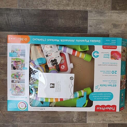 Beden Fisher Price piyanolu oyun halısı